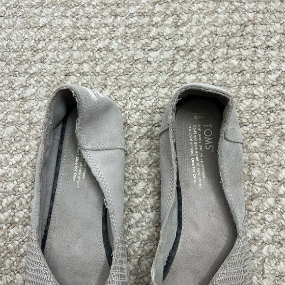 TOMS Womens Size 9W Jutti Ballerina Gray Shoes Flat Pointed Toe Slip-On - Picture 3 of 9